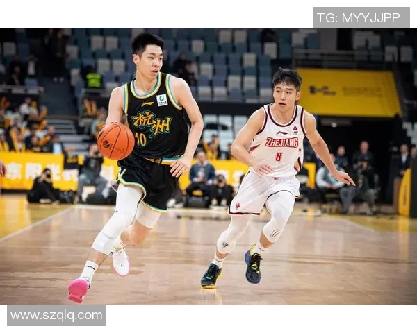 浙江东阳光队球员张三连续三场砍下30+得分,展现无与伦比的篮球天赋 浙江东阳光队球员张三连续三场砍下30+得分,展现无与伦比的篮球天赋