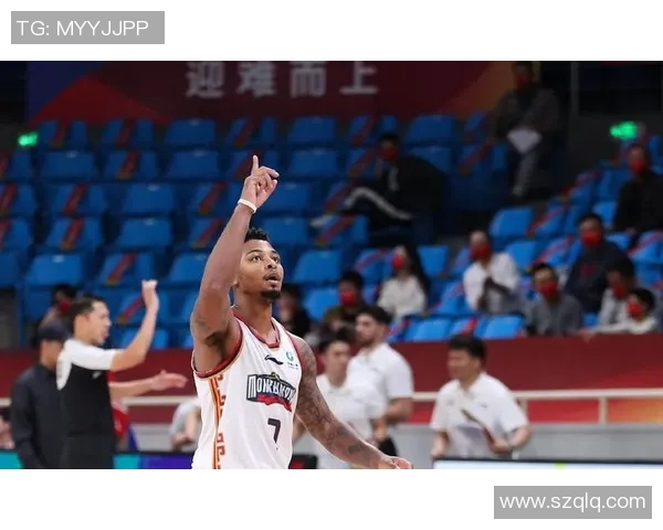 昆汀-皮特森荣膺本赛季最佳防守球员称号——篮球场上的不朽卫士 昆汀-皮特森荣膺本赛季最佳防守球员称号——篮球场上的不朽卫士